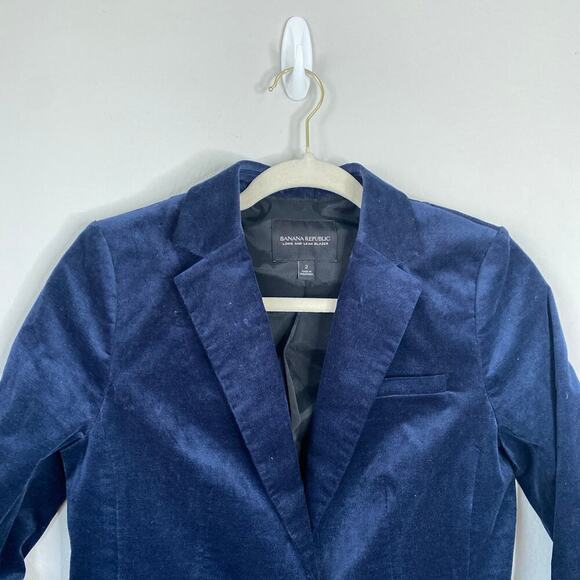 BANANA REPUBLIC Long and Lean Blazer Blue Velvet Size 2 Holiday Party Navy - Picture 4 of 6